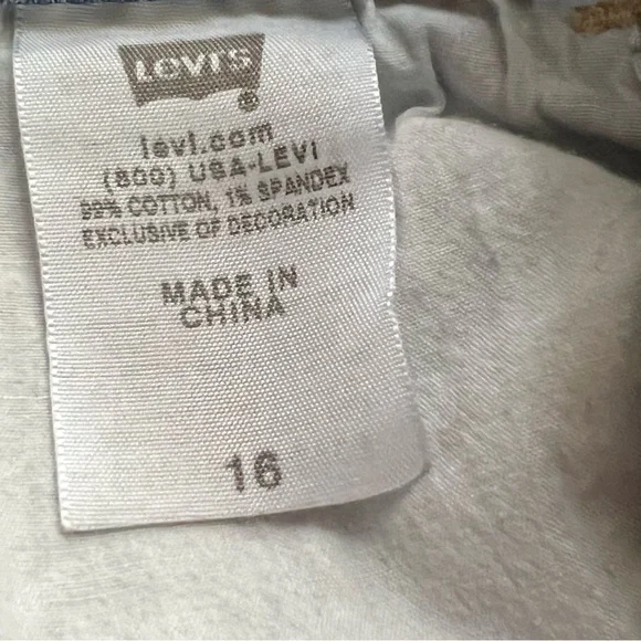 Levi Strauss Short 515 Denim Shorts. Womens size 16 - Picture 5 of 5